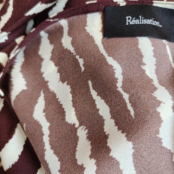 Realisation Par The Gia Bell-Sleeve Maxi Dress in Silk Jianhong Crepe - Picture 11 of 13